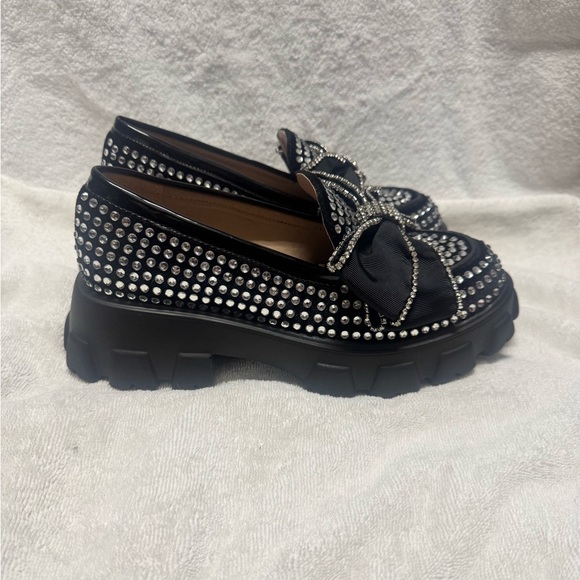 NWOT Betsey Johnson Black Loafers with Rhinestones & Bow Size 8 - Picture 2 of 11